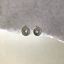 Load image into Gallery viewer, Spiral Earrings - W6
