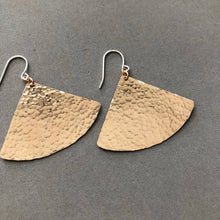 Load image into Gallery viewer, Fan earrings - E98
