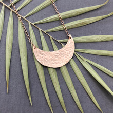 Load image into Gallery viewer, Moon necklace - horizontal moon necklace N61
