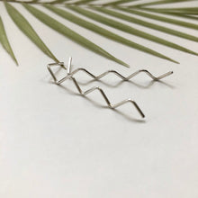 Load image into Gallery viewer, Zigzag Earrings - W13
