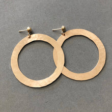 Load image into Gallery viewer, Hollow circle earrings - E49
