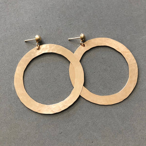 Hollow circle earrings - E49