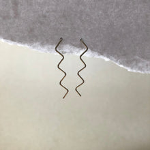 Load image into Gallery viewer, Zigzag Earrings - W13
