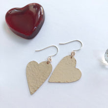 Load image into Gallery viewer, Heart Earrings - E143
