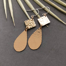 Load image into Gallery viewer, Diamond Teardrop - E4
