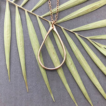 Load image into Gallery viewer, Teardrop - bronze wire necklace - N12
